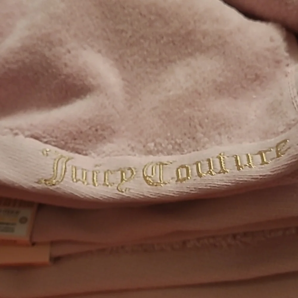 Juicy Couture Pink Bath Towel Set